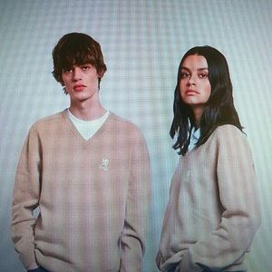 PRINGLE - iconic logo v-neck sweater